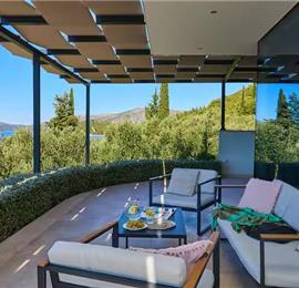 6 Bedroom Seafront Villa with Pool near Slano, Sleeps 12-14